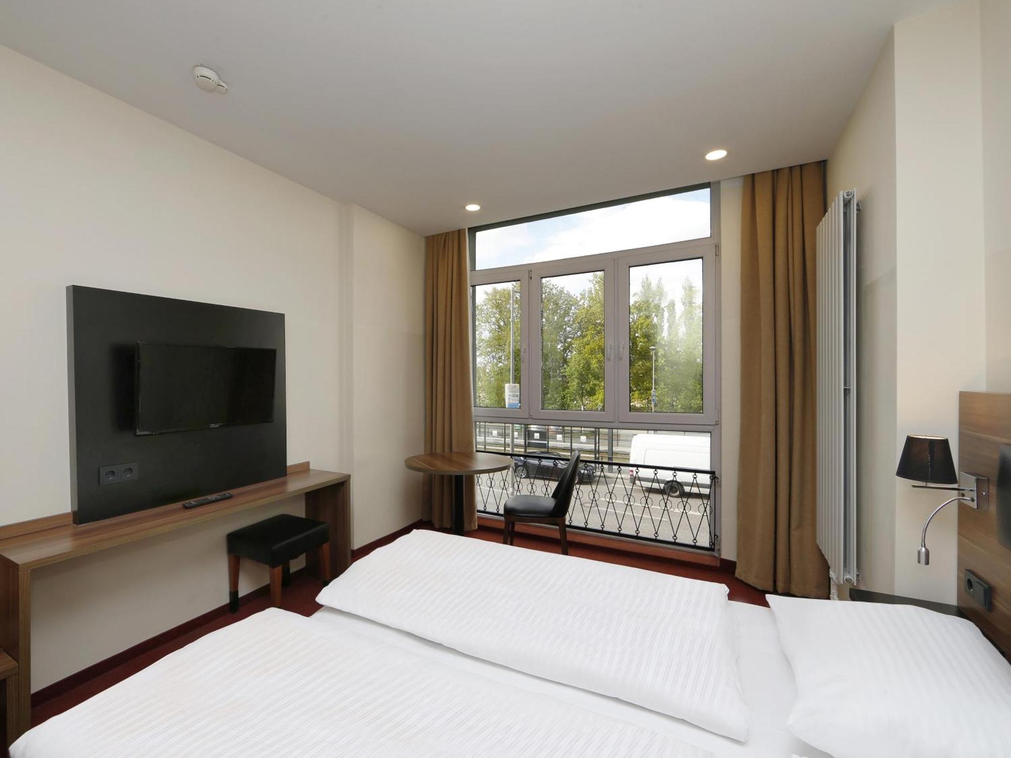 B&B Hotel Berlin-Adlershof Luaran gambar