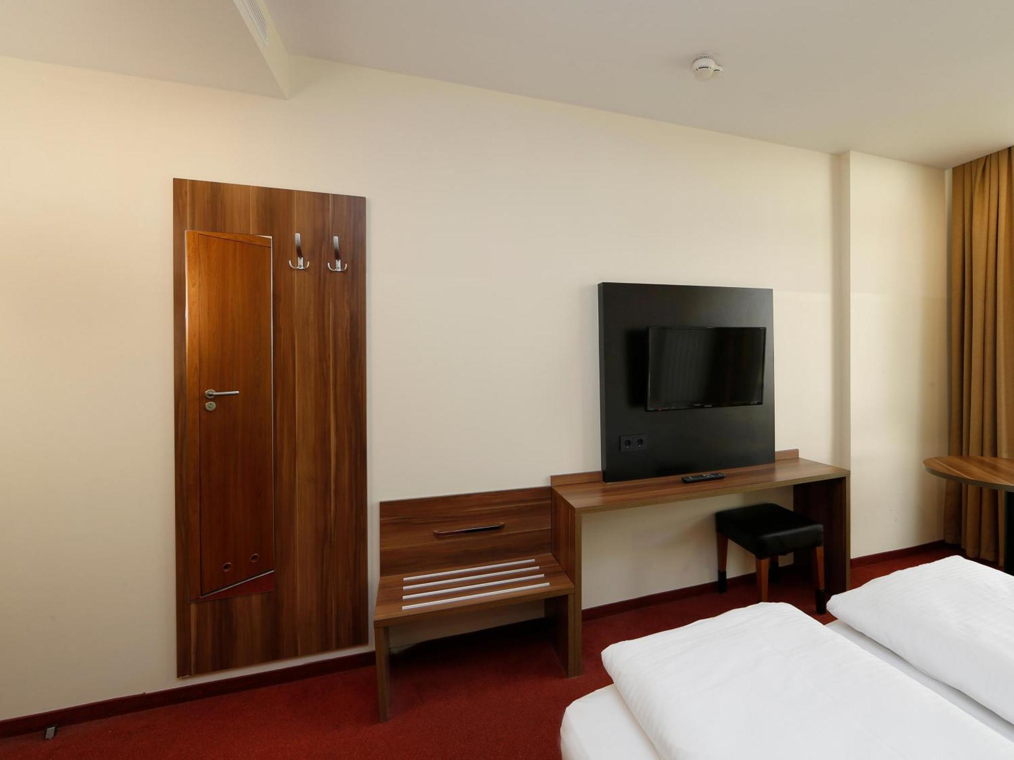B&B Hotel Berlin-Adlershof Luaran gambar