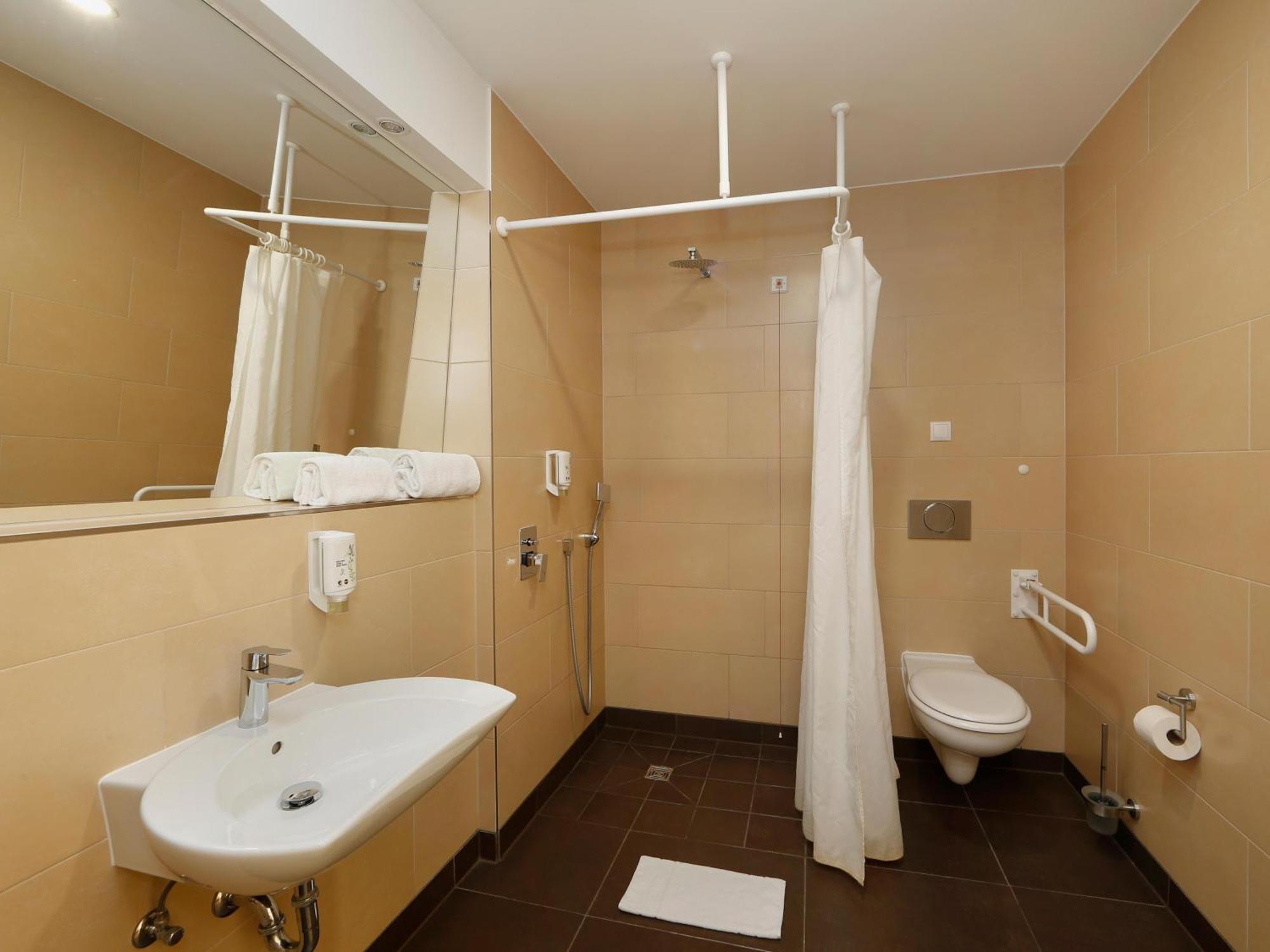 B&B Hotel Berlin-Adlershof Luaran gambar